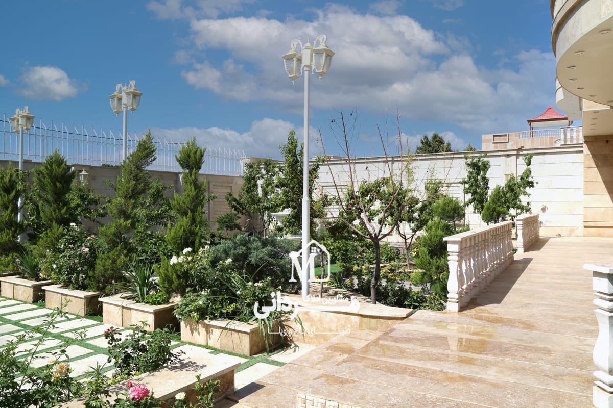 باغ ویلای 1760 متری با 250 متر بنای شکیل در شهریار