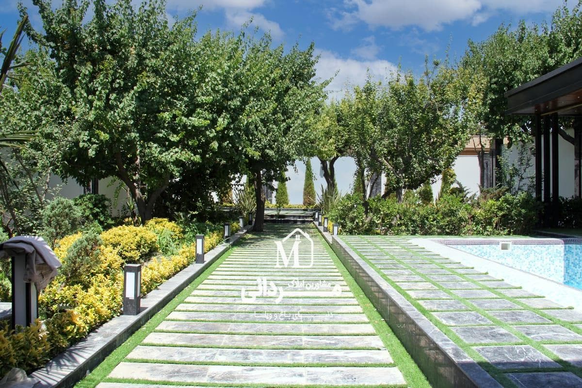 باغ ویلای 630 متری لوکس با 140 متر بنای شیک در ملارد
