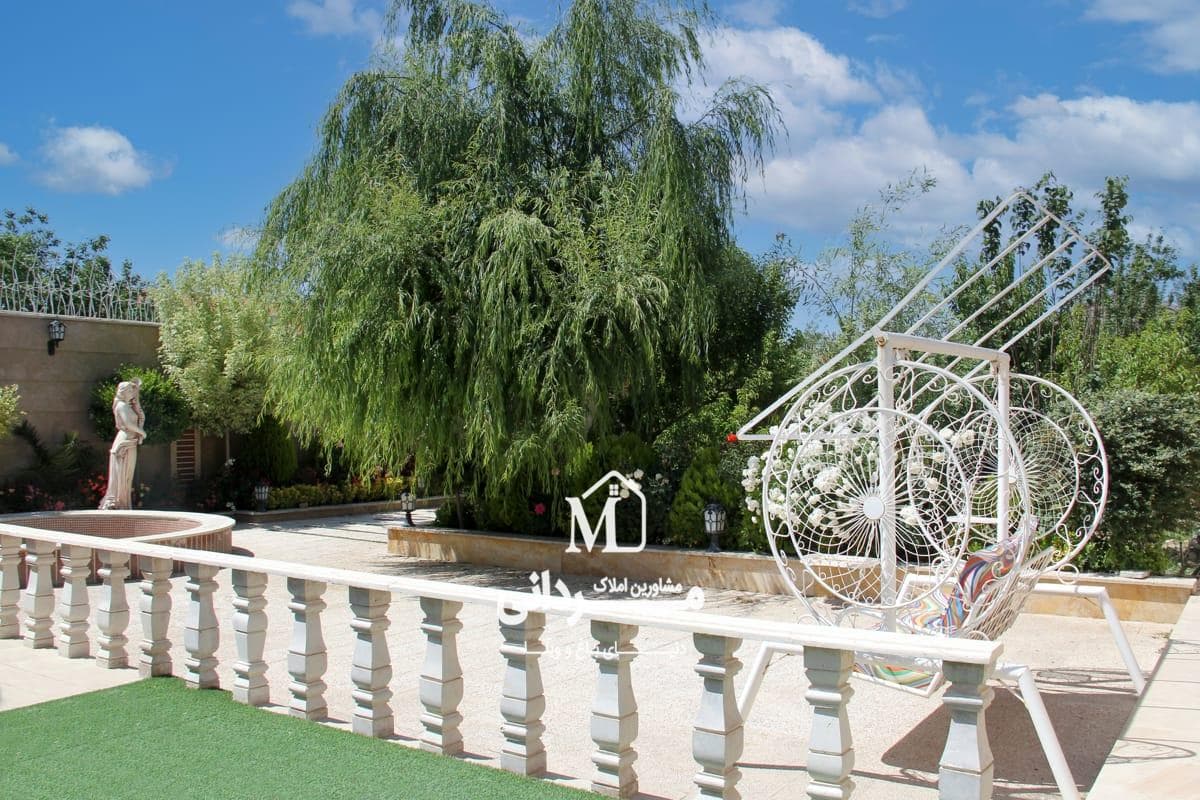 باغ ویلای 900 متری با 130 متر بنای شیک با طراحی زیبا در منطقه ویلایی نشین ملارد