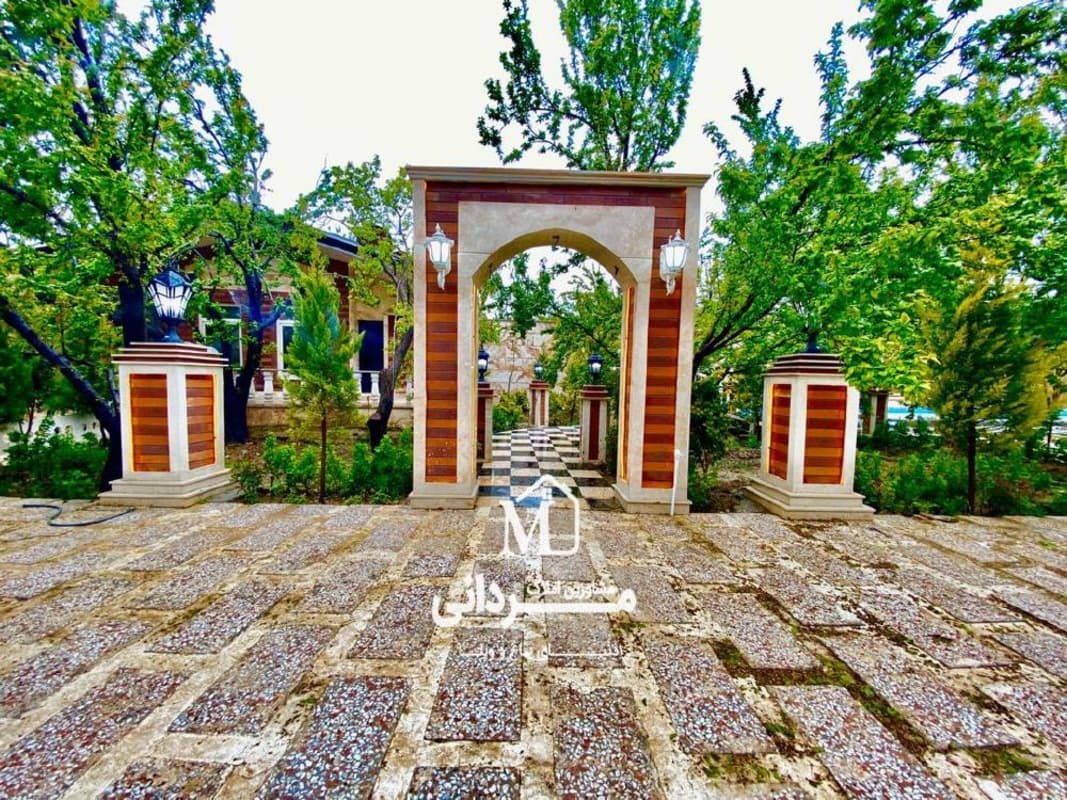 1200 متر باغ ویلا در شهریار واقع در منطقه بسیار زیبا و سرسبز کردزار 